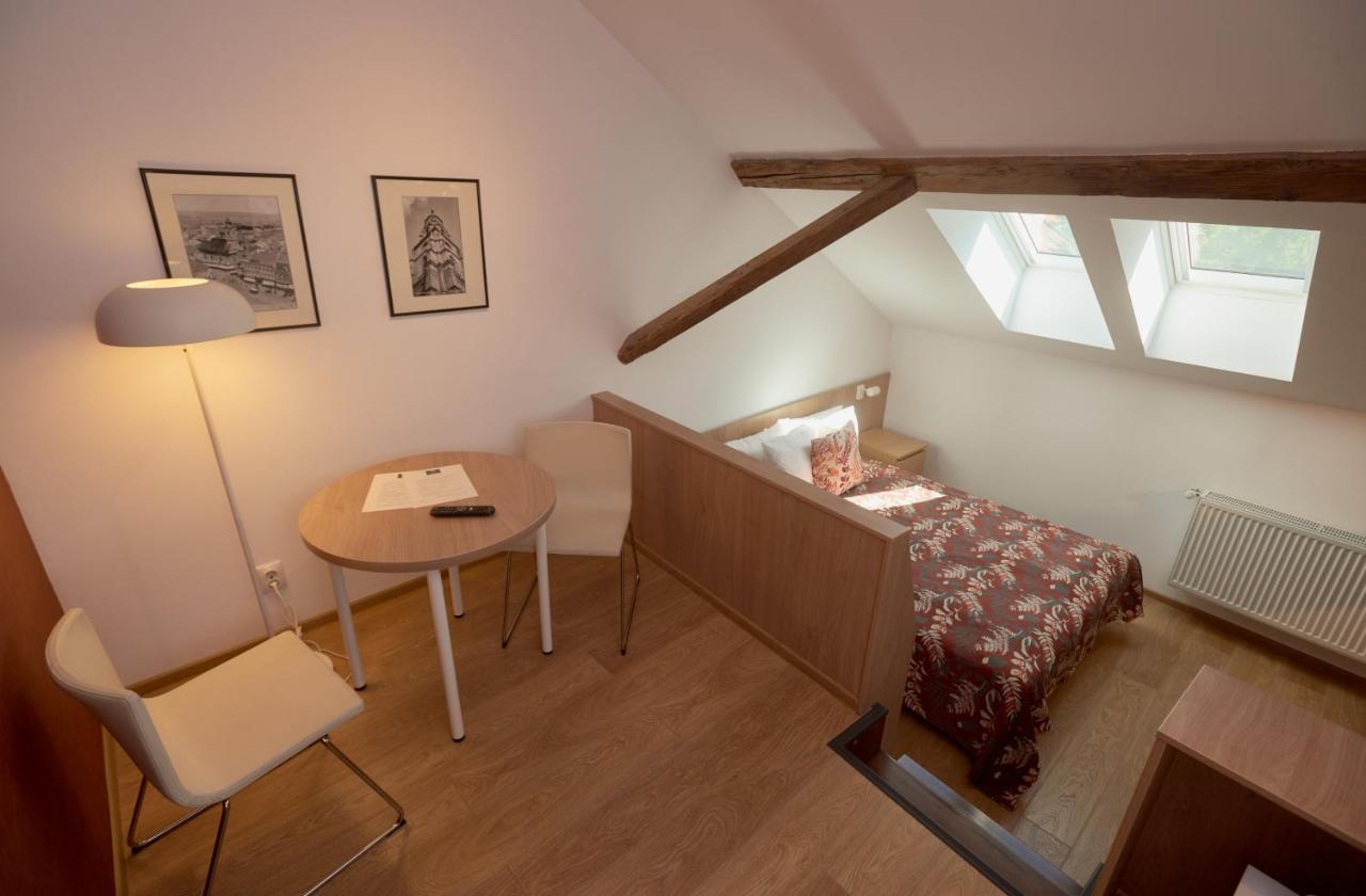 Guest House 1568 Cluj-Napoca Ngoại thất bức ảnh