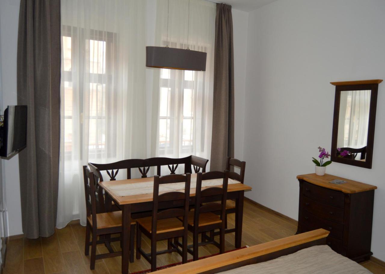 Guest House 1568 Cluj-Napoca Ngoại thất bức ảnh
