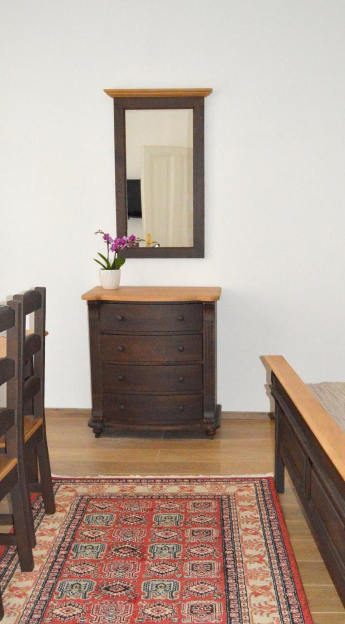 Guest House 1568 Cluj-Napoca Ngoại thất bức ảnh
